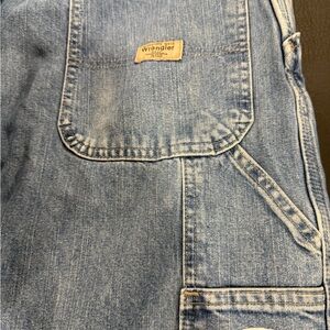 Wrangler Men's Light Blue Relaxed Jeans